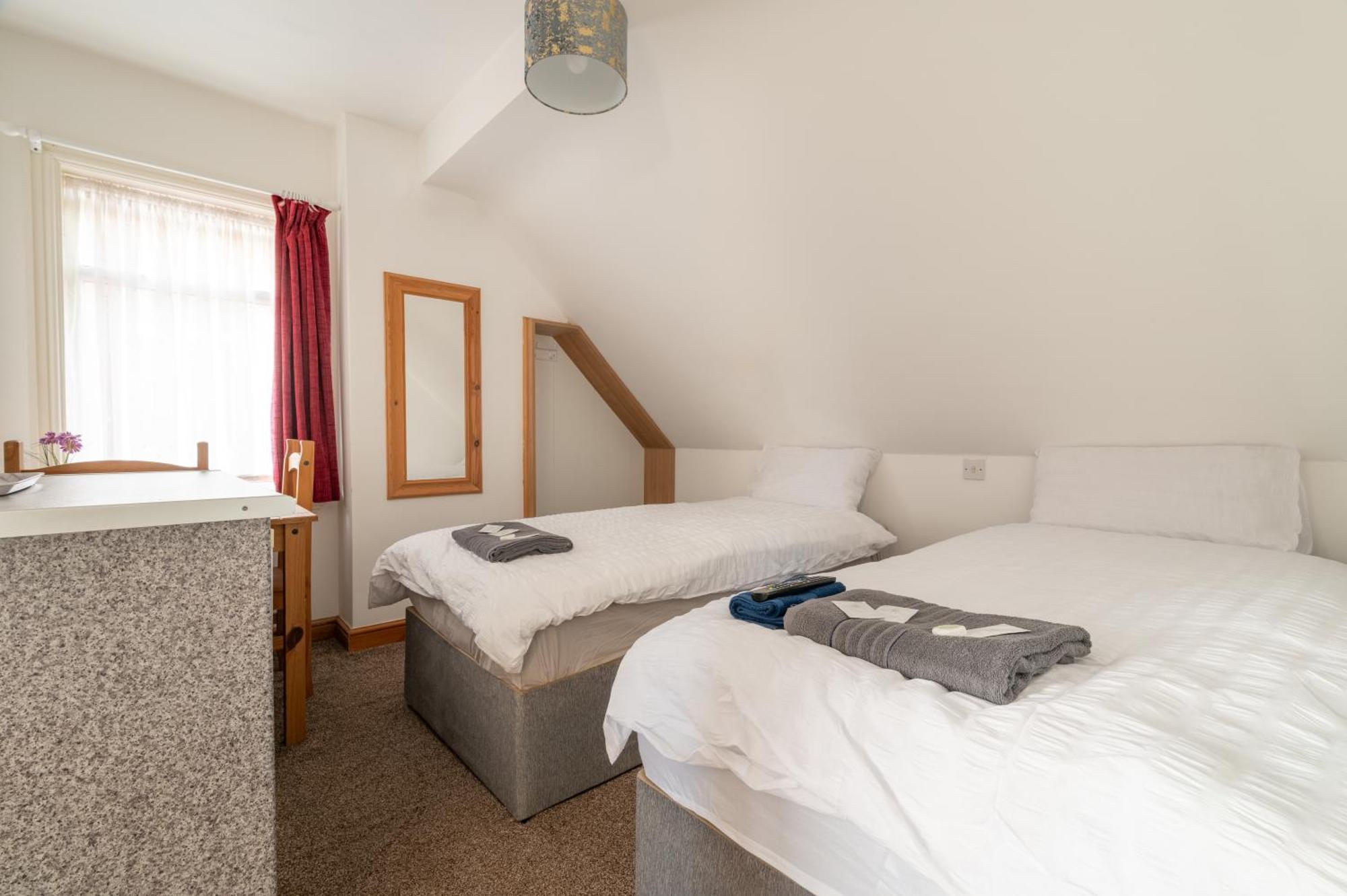 Moonside Lets Hotel Skegness Exterior photo