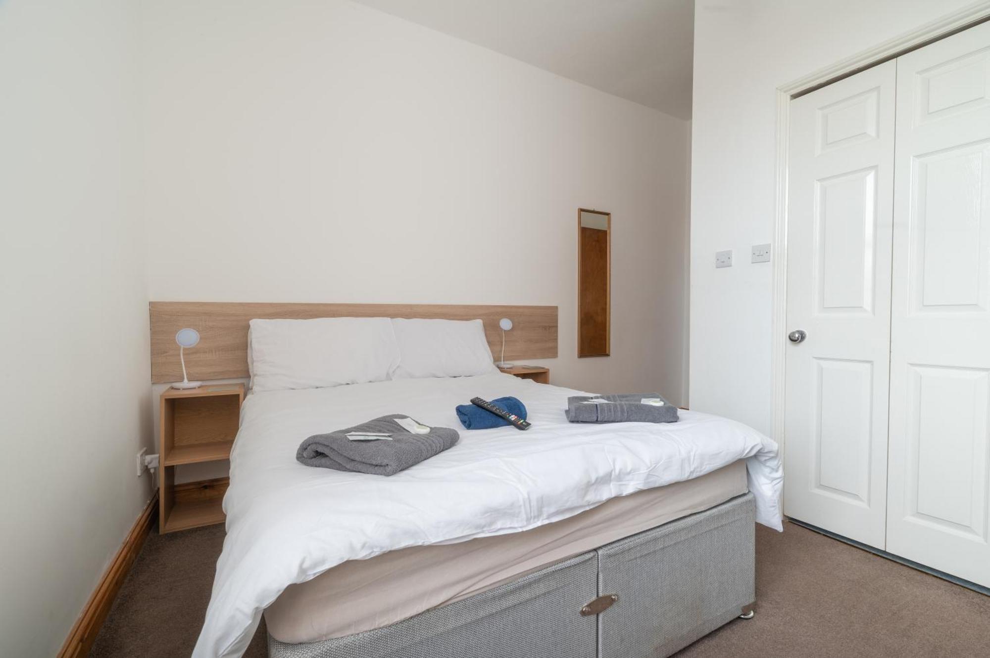 Moonside Lets Hotel Skegness Exterior photo